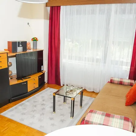 Apartamento Karlie *